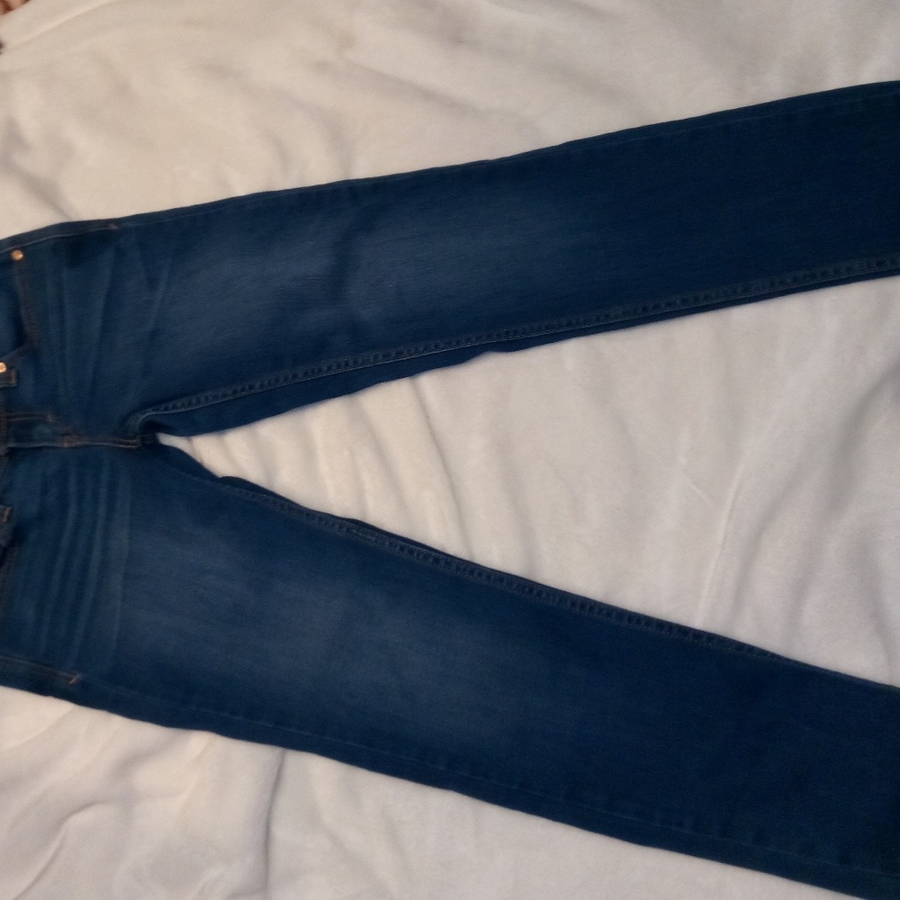 Levis - Picture 2 of 7